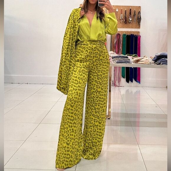 Made in Italy Blazer Pants Set - Picture 9 of 9